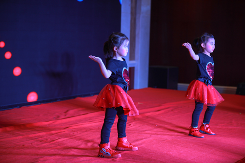 大禹漢光2018年“同心同行，共創(chuàng)未來”主題年會圓滿成功