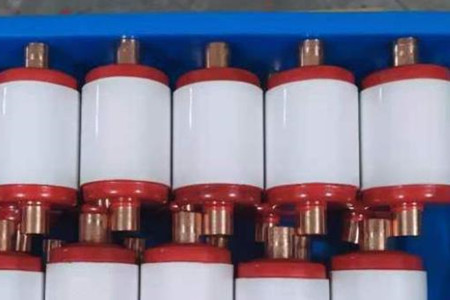 真空滅弧室的結(jié)構(gòu)、工作原理、特點以及應(yīng)用