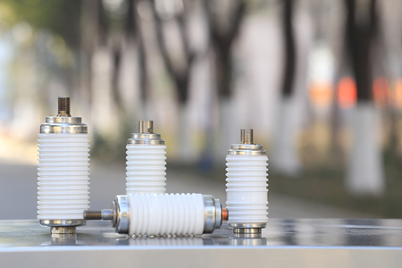 真空開關(guān)管接觸點選什么材質(zhì)好？一般為銅合金！